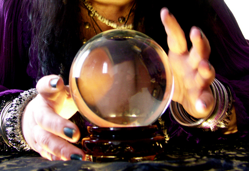 psychic-fraud-fake-claims-bogus-cons-fakes-money